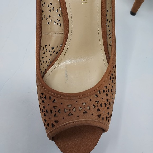 Enzo Angiolini Tan Peep Toe Heels Size 6 - Picture 4 of 9